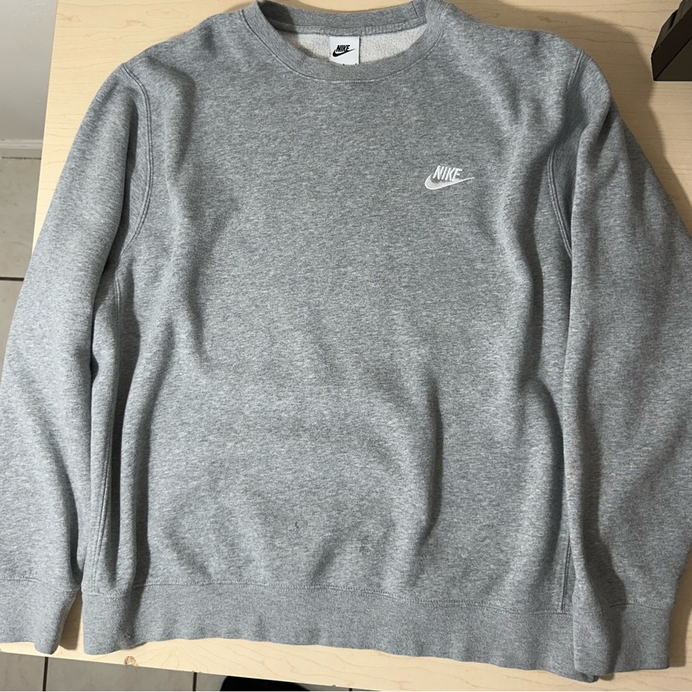 Nike gray sweater L mens
